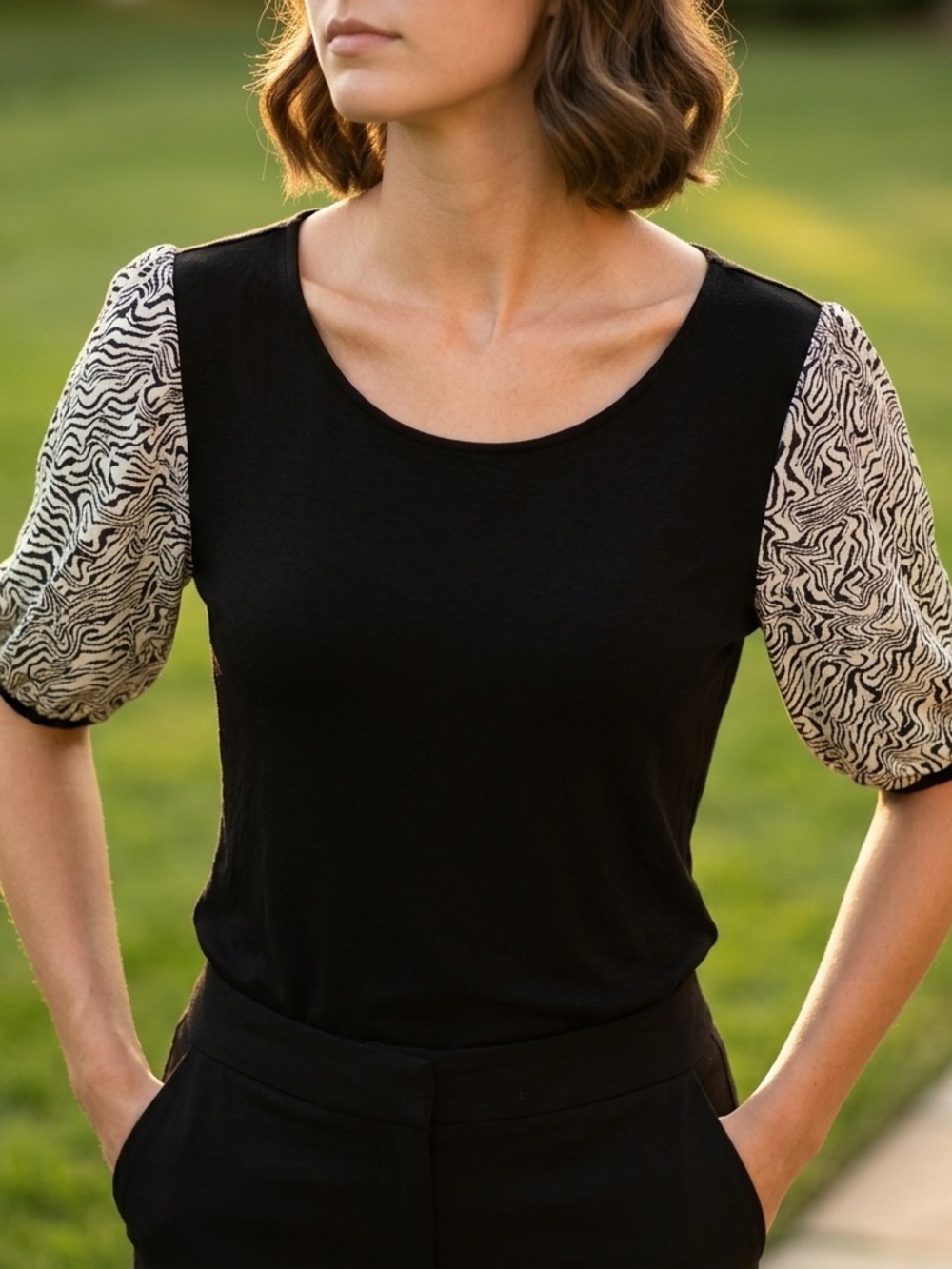T Tahari Womens Sz Large Black Zebra Print Puff Sleeves Viscose Blend TShirt $48